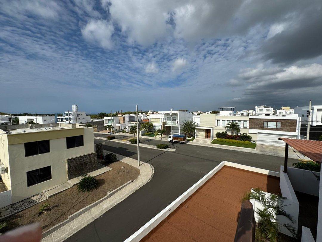 Casa de Venta en Manta Zona Sur G/r, Manabí — imagen 3