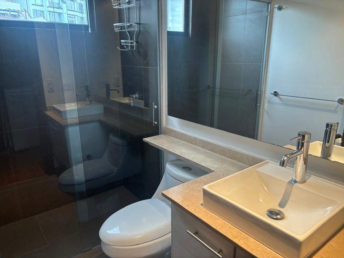 Departamento 2 Habitaciones en Venta Quito Tenis, Cerca El Bosque — imagen 8