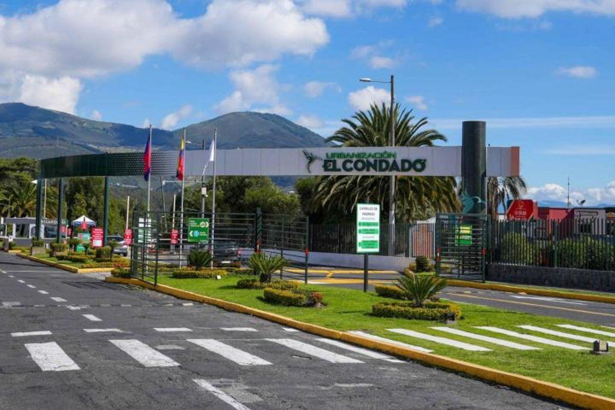 Suite Urbanización El Condado Sector Norte Centro Comercial El Condado — imagen 9