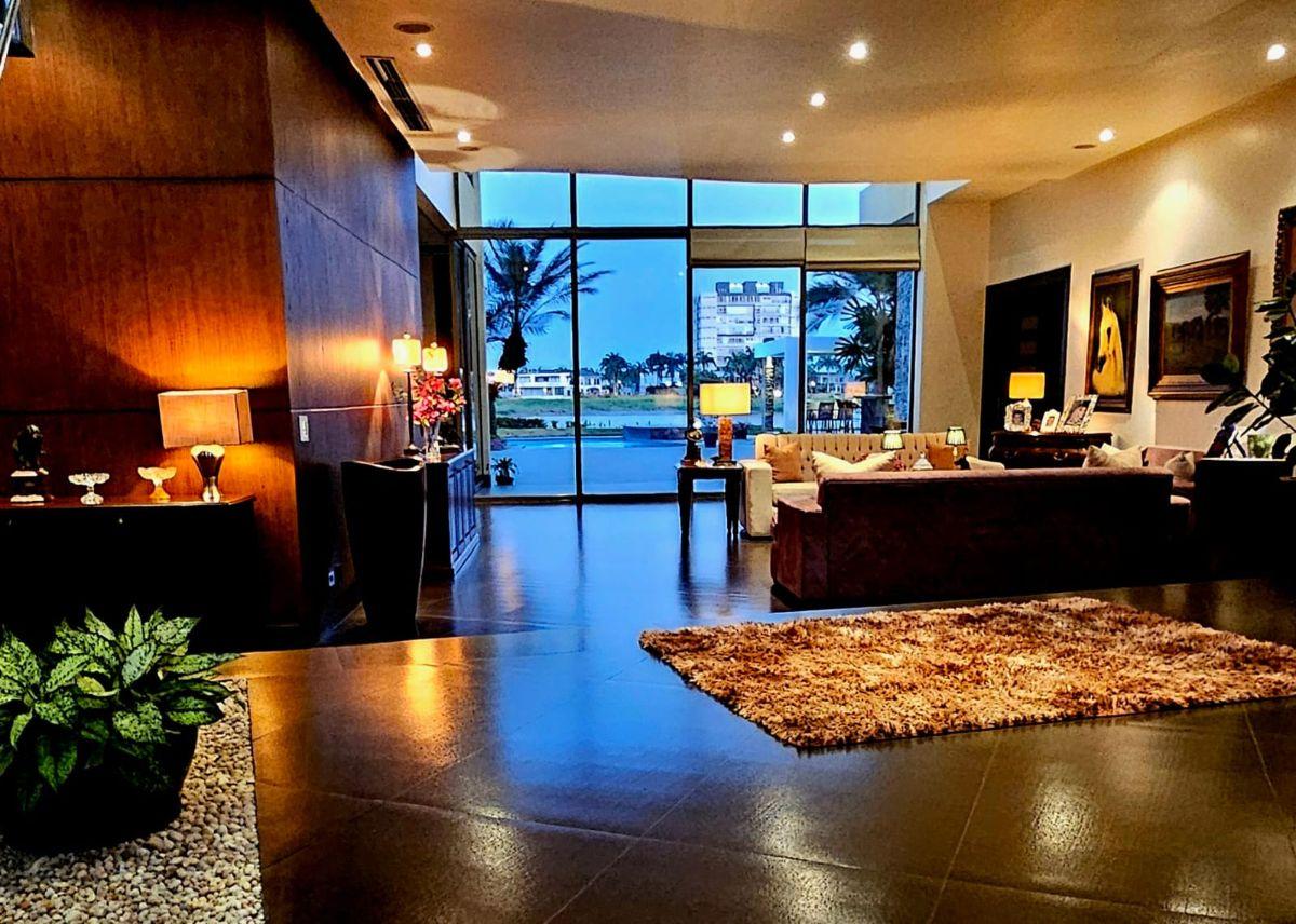 Samborondón Urbanización Lago Sol, Casa en Venta Vista Al Lago, Guayas — imagen 9