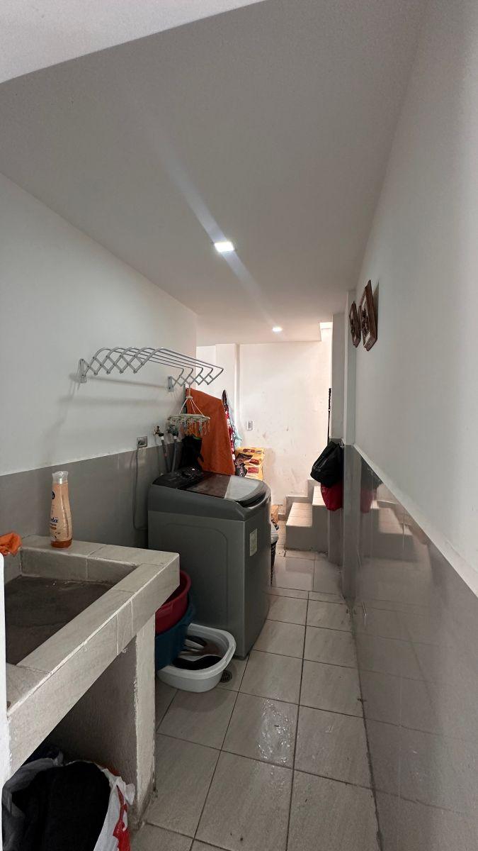 Casa Esquinera en Venta en La Ofelia — imagen 9