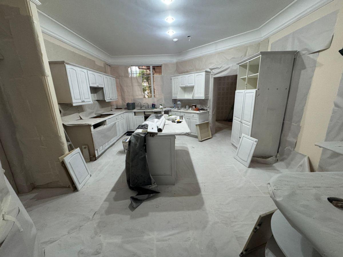 Amplia Casa en Venta en Urb. Los Olivos 3, Guayas — imagen 8