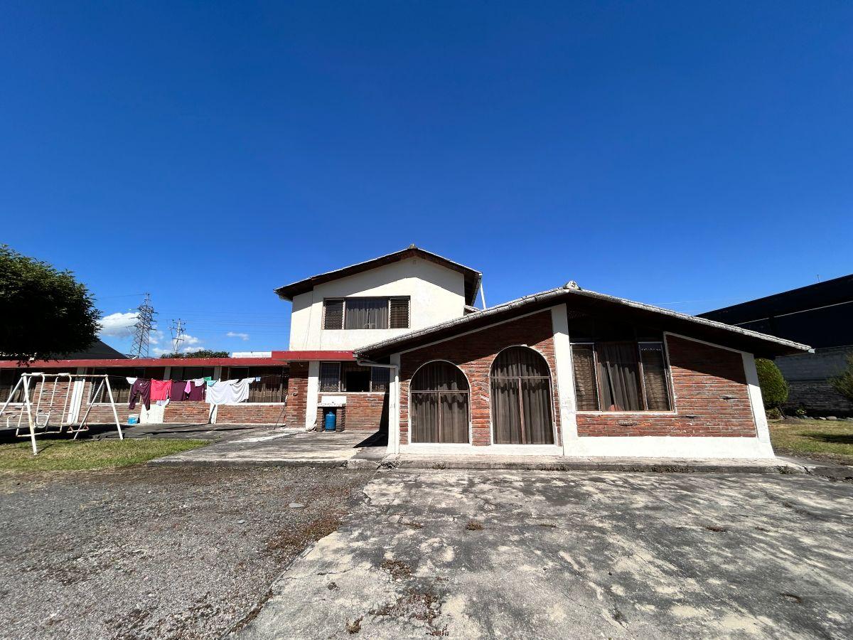 Espectacular Terreno con Casa en El Valle de Los Chillos — imagen 8
