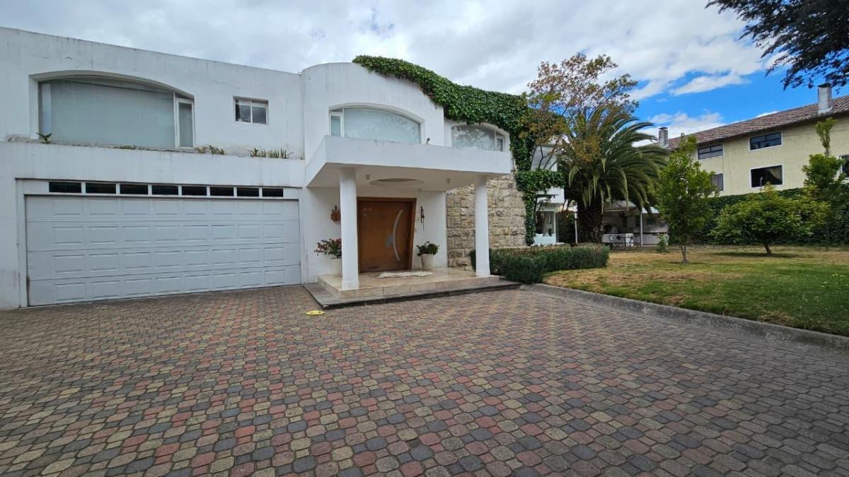 Vendo Casa en Amagasi del Inca Cerca de La Embajada Americana — imagen 10