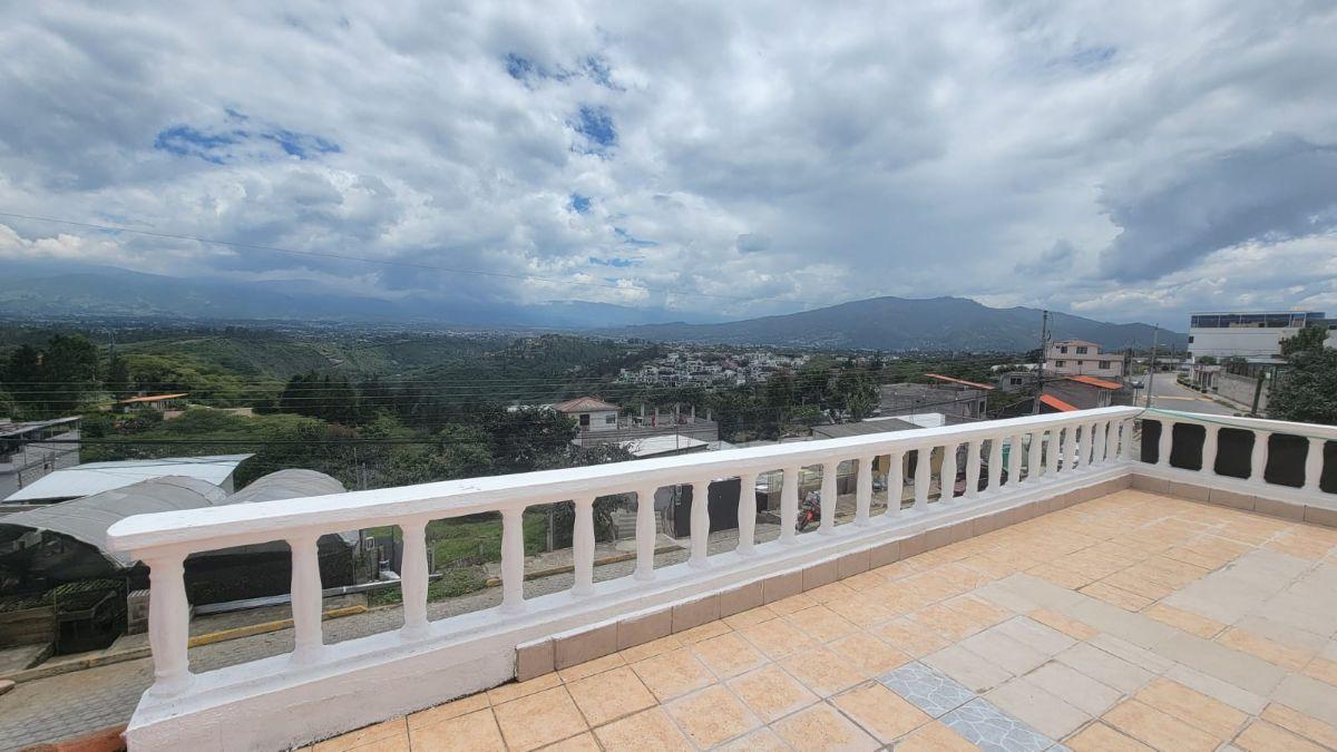 Casa con Terreno de Venta en El Sector Nayon de 1300 m con Piscina — imagen 8