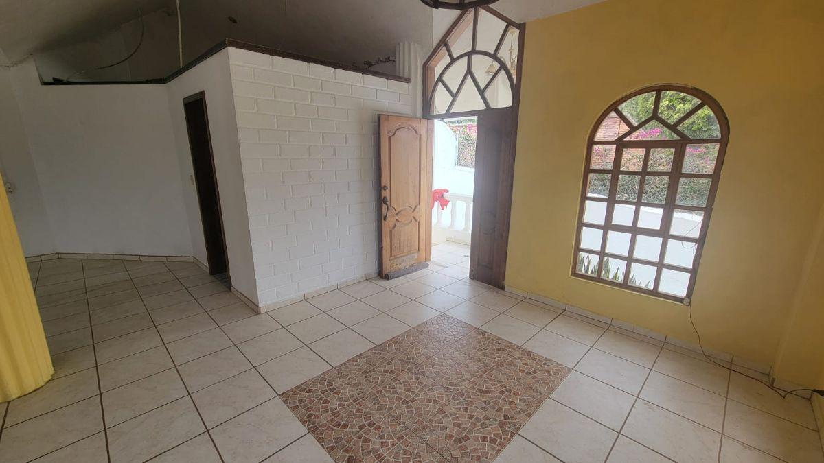 Casa con Terreno de Venta en El Sector Nayon de 1300 m con Piscina — imagen 3