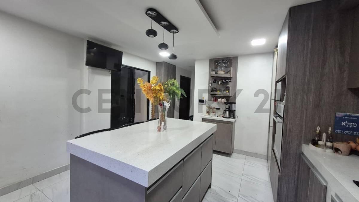 Venta de Casa en Ceibos Norte J. Zav, Guayas — imagen 7