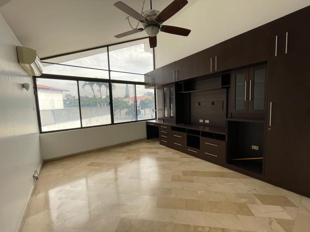 Vendo Casa en Zona Ceibos, Guayas — imagen 6