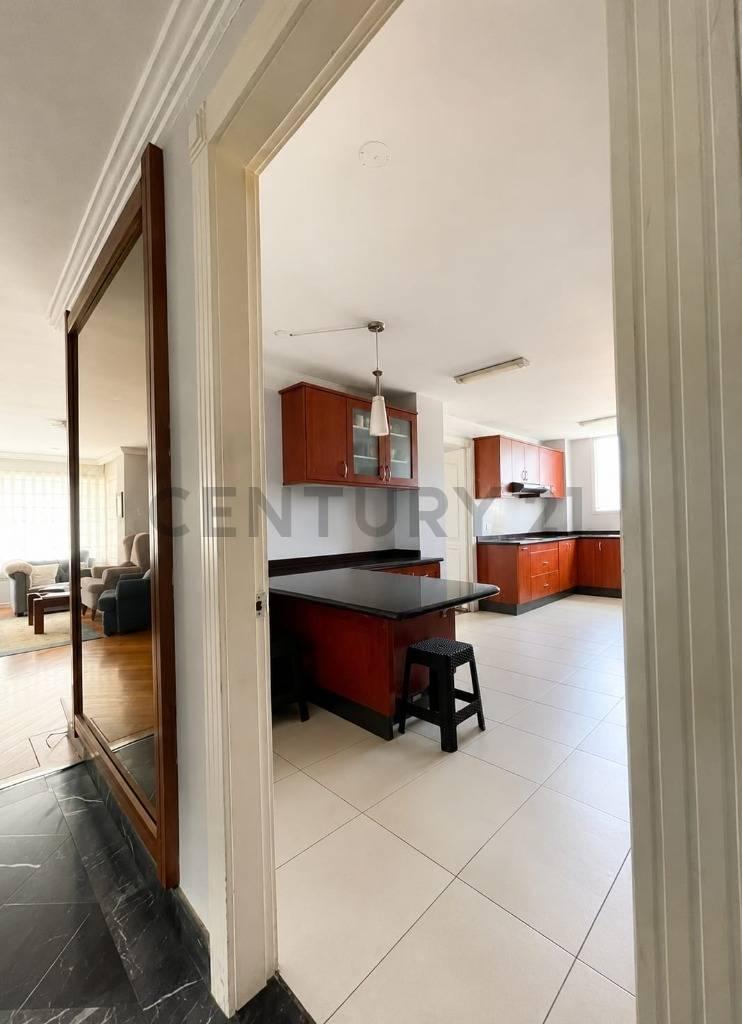 Venta Penthouse Duplex, 4 Dorm., Dentro de Conjunto en El Quito Tennis. Provincia de Pichincha — imagen 6