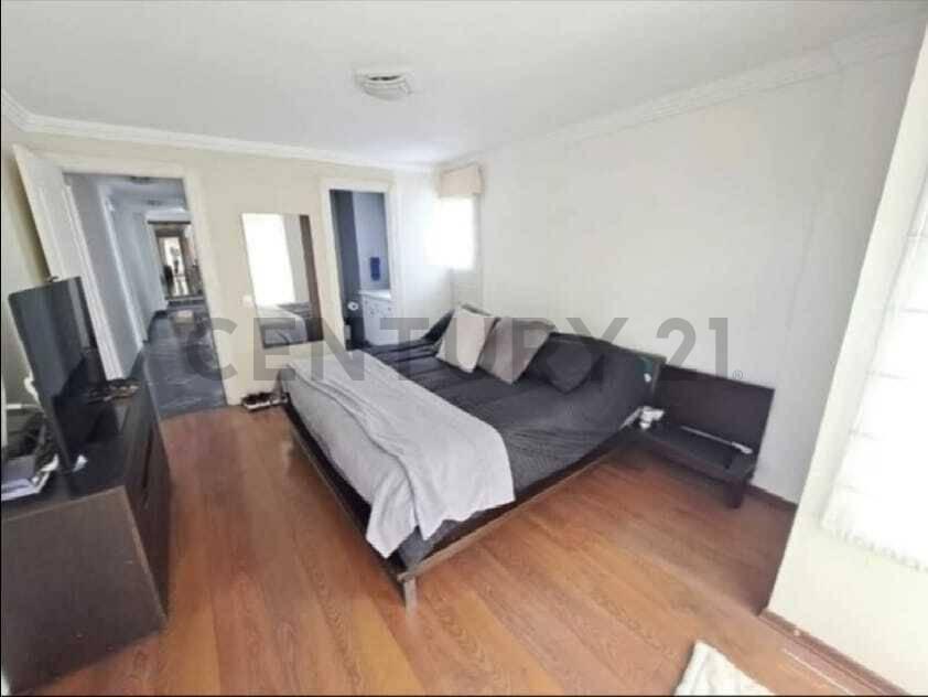 Venta Penthouse Duplex, 4 Dorm., Dentro de Conjunto en El Quito Tennis. Provincia de Pichincha — imagen 4