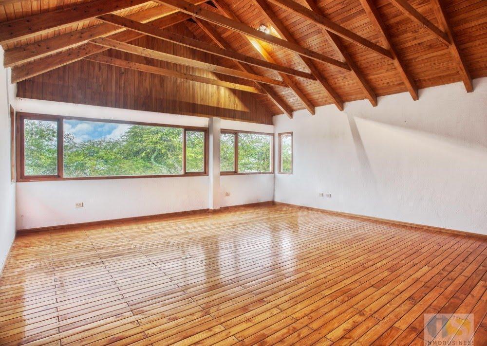 Venta de Casa con 3 Dorm. en Tumbaco - Urbanización Privada — imagen 3