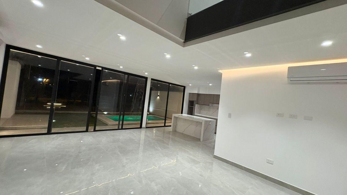Se Vende Casa de Estreno en Samborondon Isla Celeste Urb. Estribor, Guayas — imagen 6