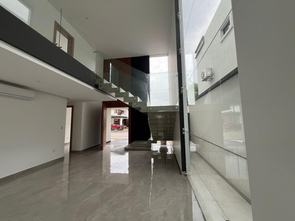 Se Vende Casa de Estreno en Samborondon Isla Celeste Urb. Estribor, Guayas — imagen 4