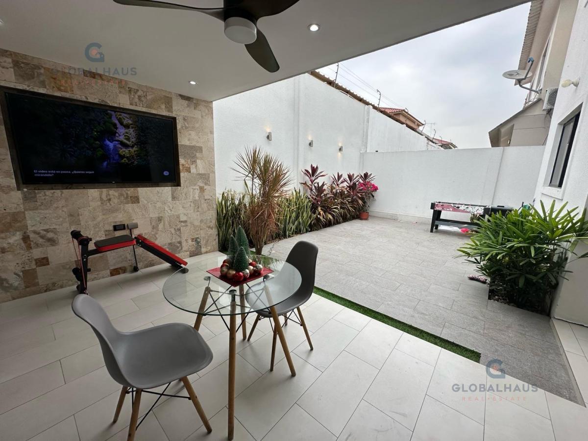 Casa en Venta con 4 Habitaciones - Area Bbq en Urb. Casa Club, Vía a La Costa. V. b. Guayas — imagen 5