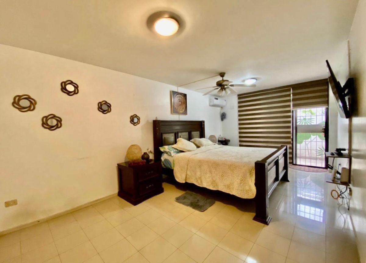 Vendo Departamento Amoblado Planta Baja Colinas de Los Ceibos Doble Patio 160 m² Condomin Cerrado, Guayas — imagen 4