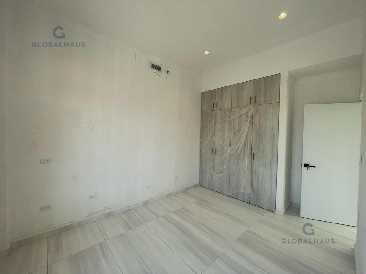 Venta de Casa en Samborondón, Urb. La Laguna, 3 Habitaciones, Piscina. S. C. Guayas — imagen 8