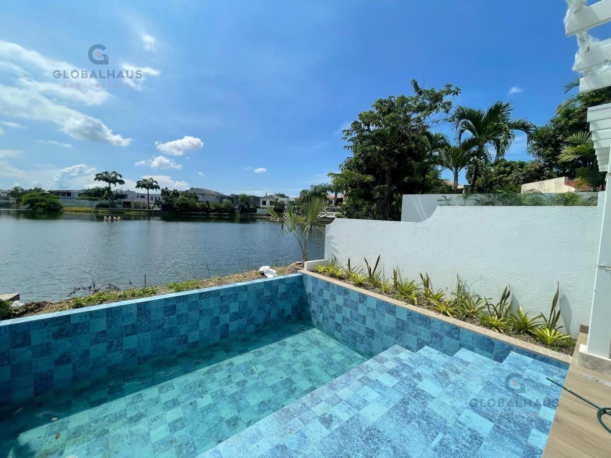 Venta de Casa en Samborondón, Urb. La Laguna, 3 Habitaciones, Piscina. S. C. Guayas — imagen 6