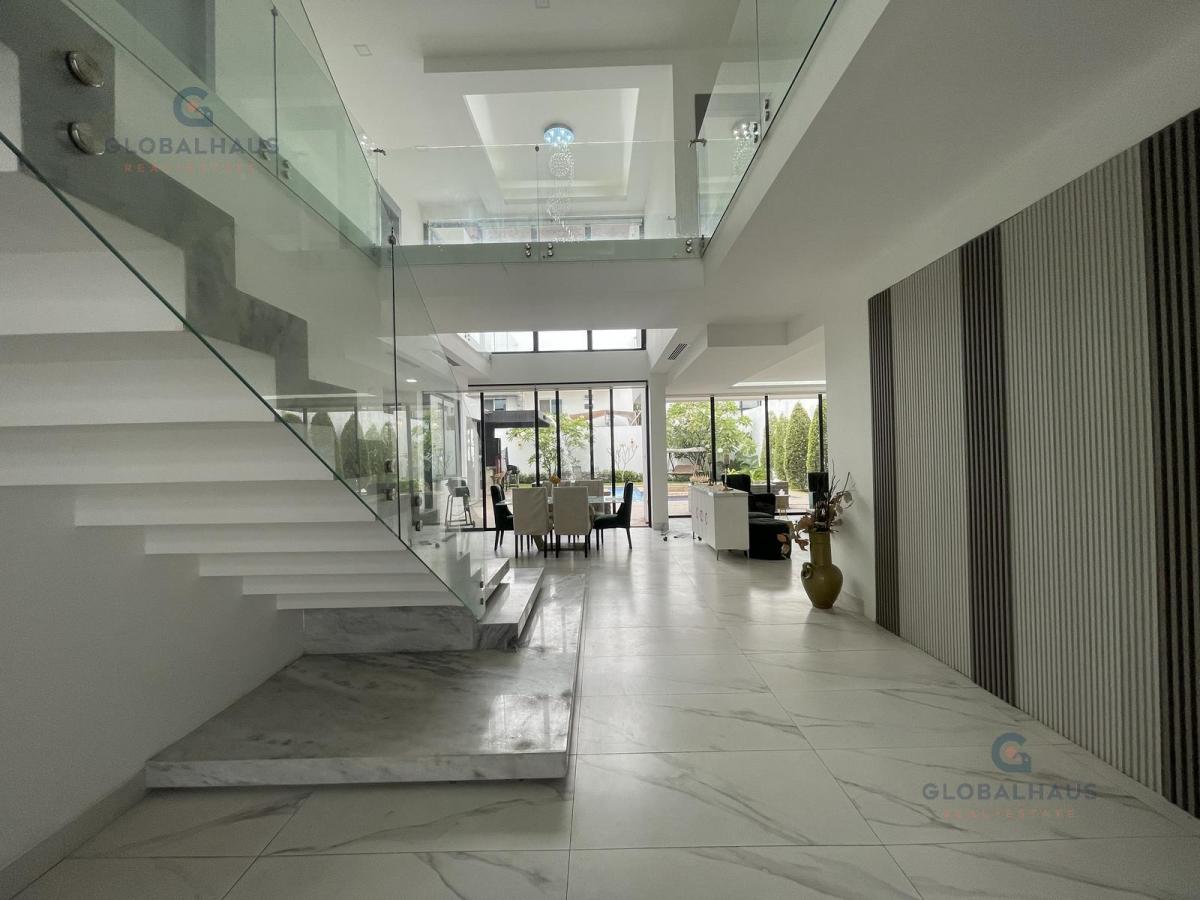 Venta de Casa en Isla Mocoli - Area Bbq Piscina con Cascada y Jacuzzi. My. Z. Guayas — imagen 10