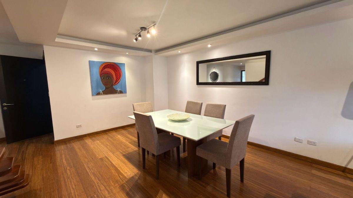 Departamento de Venta, Duplex, 3 Dorm., Estudio. Av Eloy Alfaro y Catalina Aldaz — imagen 8