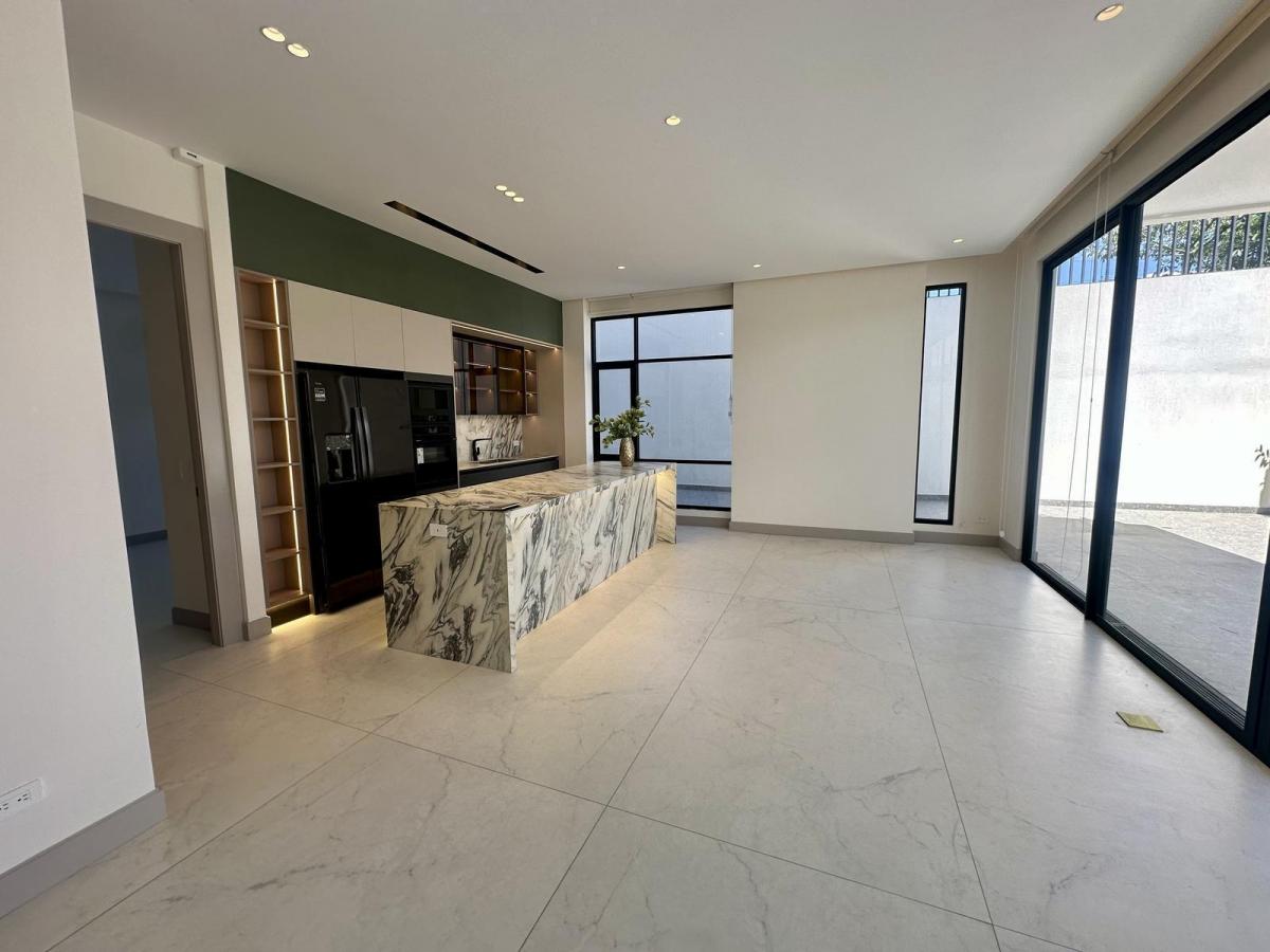 Departamento de Venta de Estreno Cerca del Club El Nacional — imagen 8