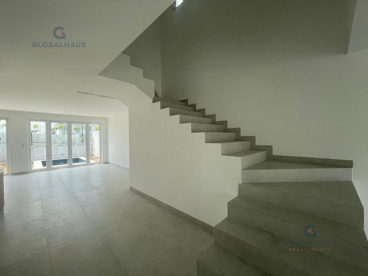 Venta de Casa en Urb. Aires Norte, 4 Hab. Piscina. V. J, Guayas — imagen 9