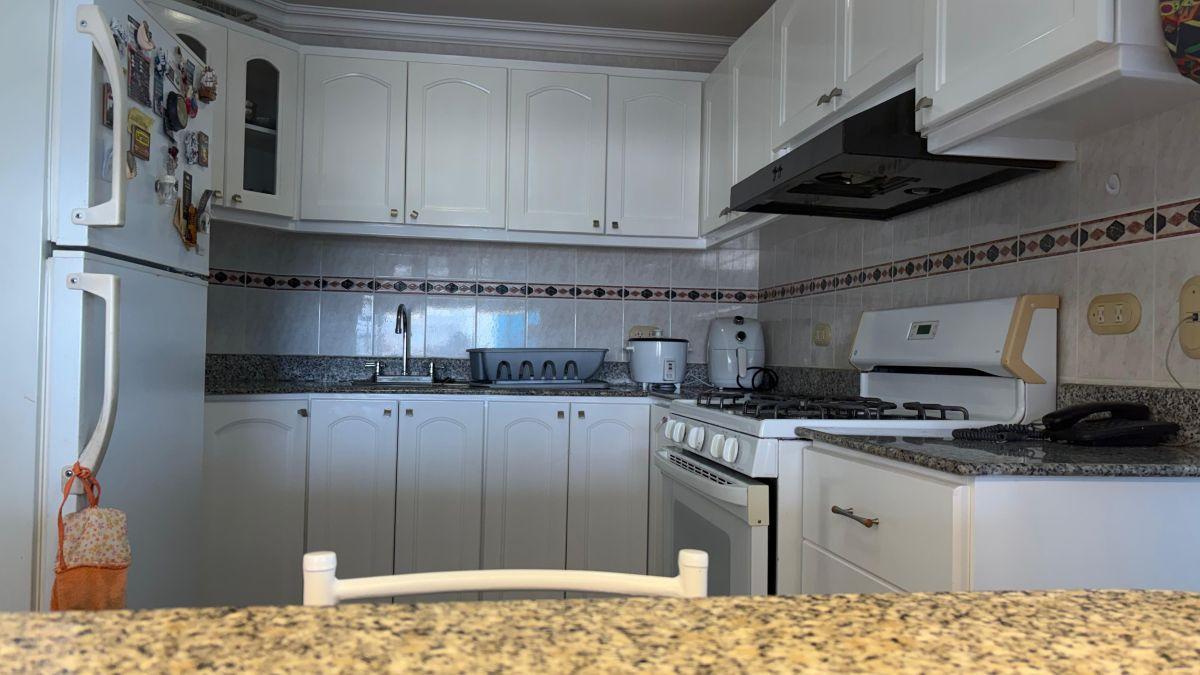 Vendo Departamento en Edificio Riviera del Mar salinas, Chipipe — imagen 10