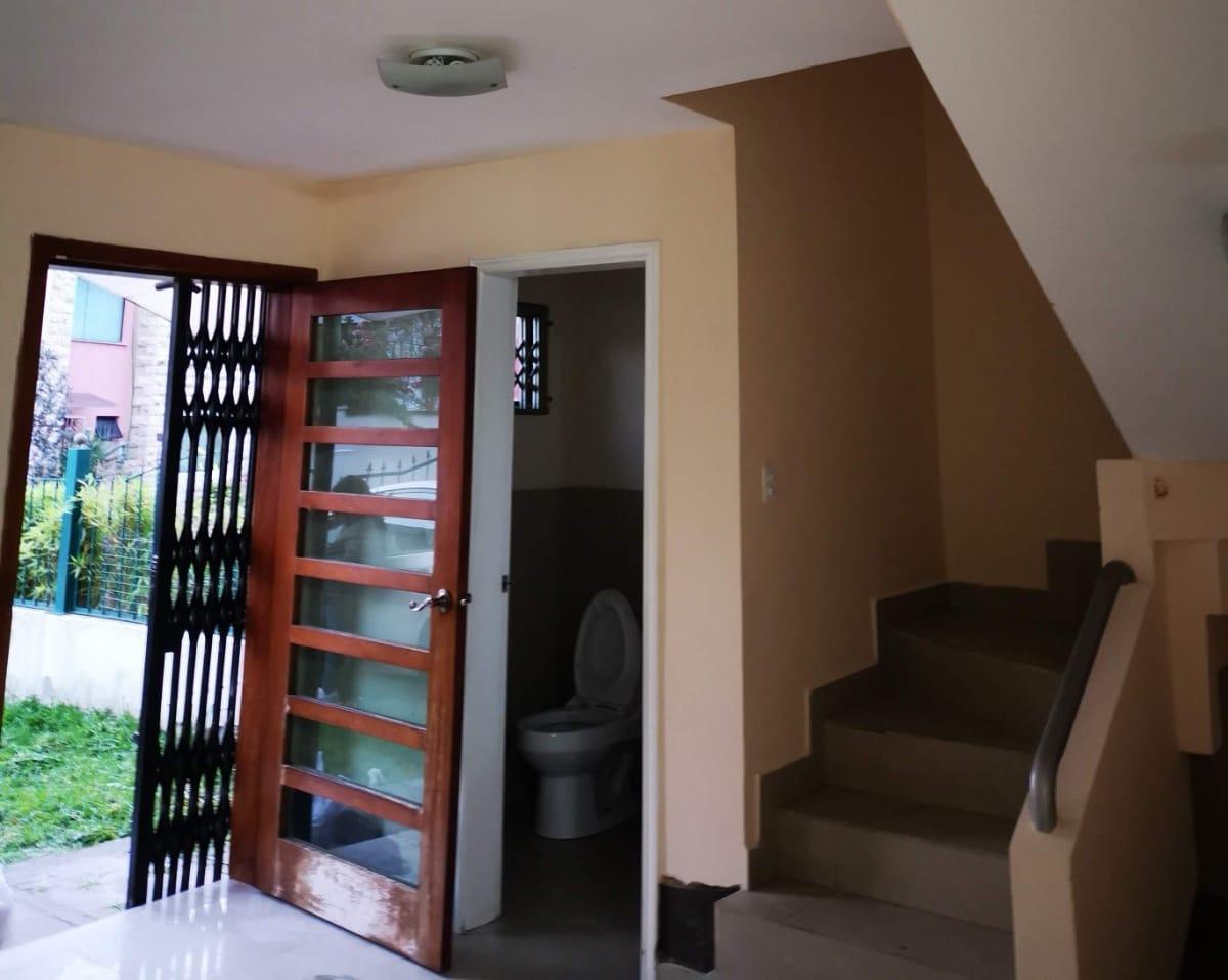 Venta de Casa de 4 Habitaciones en Selva Alegre, Sangolqui — imagen 9