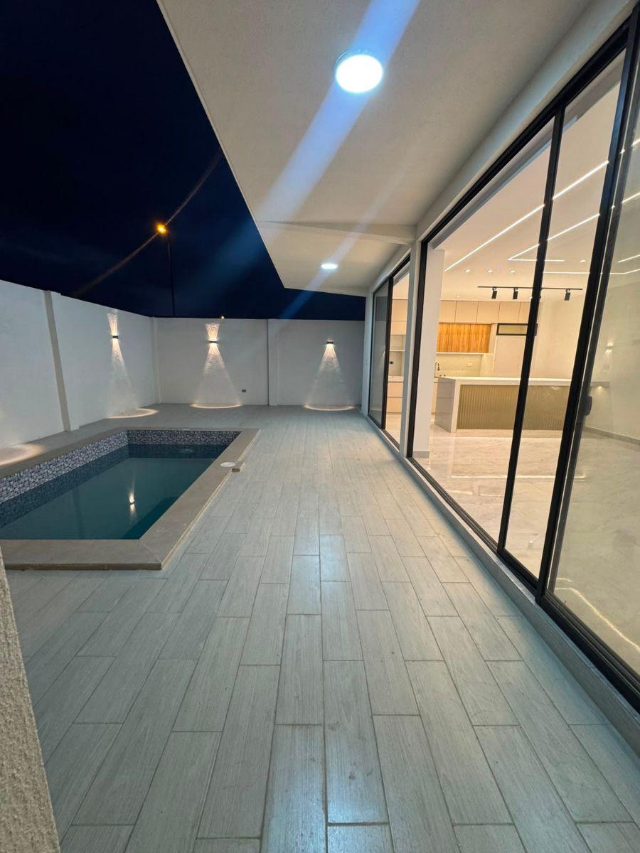 Exclusiva Residencia de Lujo en Urbanización La Joya – Etapa Aguamarina, Guayas — imagen 9
