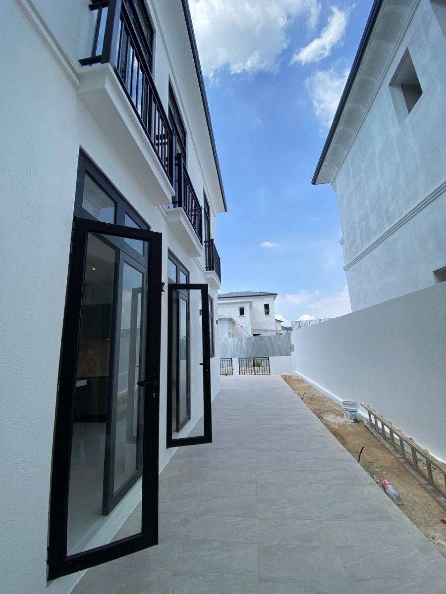 Casa Moderna en Venta en Aires Norte - de Estreno, Guayas — imagen 7
