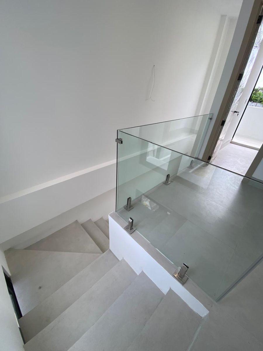 Casa Moderna en Venta en Aires Norte - de Estreno, Guayas — imagen 4