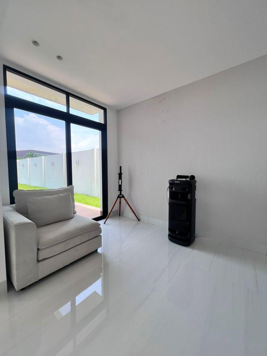 Casa de 550 m² con 4 Habitaciones en Venta en Mocoli, Guayas — imagen 10