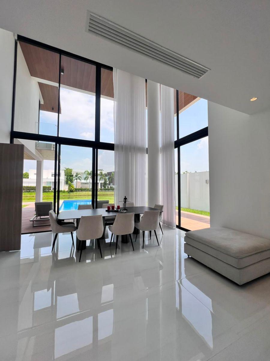 Casa de 550 m² con 4 Habitaciones en Venta en Mocoli, Guayas — imagen 3