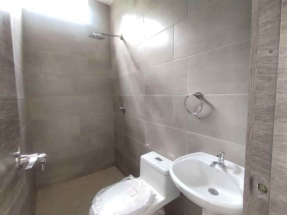 Casa Urbanizada de Venta en Portoviejo, Manabí — imagen 3