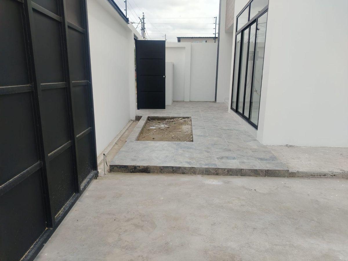 Casa Independiente de Venta en Portoviejo, Manabí — imagen 8