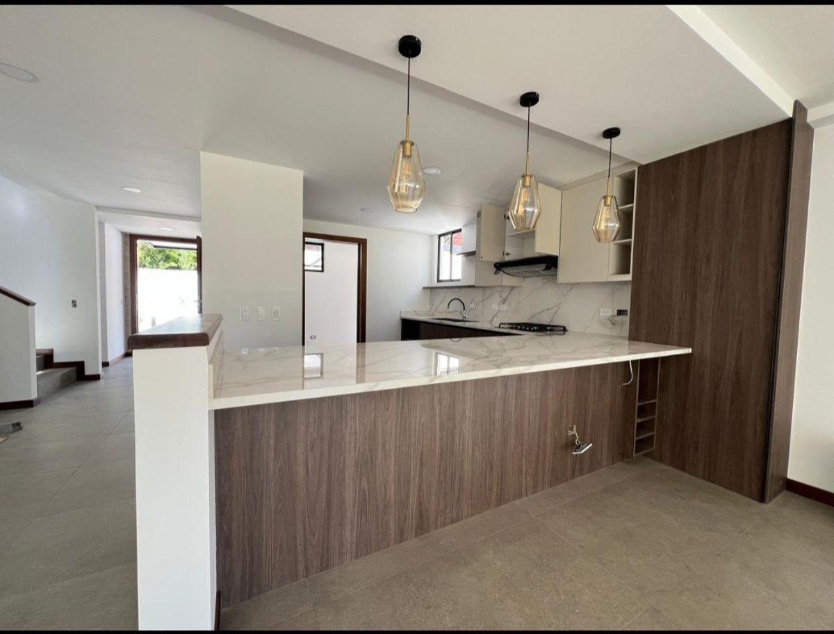 Vendo Hermosa Casa a Estrenar Independiente Dormitorio Master en Planta Baja, Doble Seguridad — imagen 10