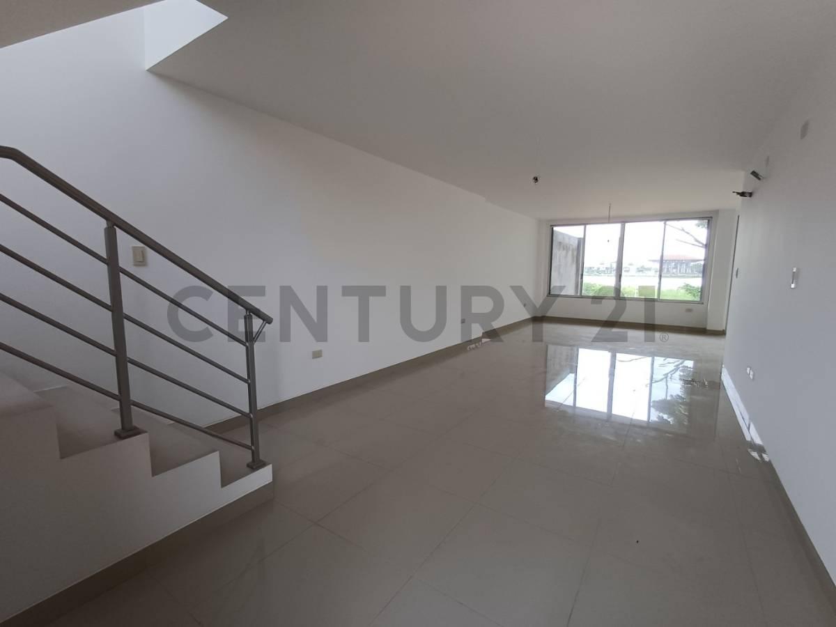 Casa de Estreno en Venta con Vista Al Río – Romareda, Etapa Riada. Dian, Guayas — imagen 9