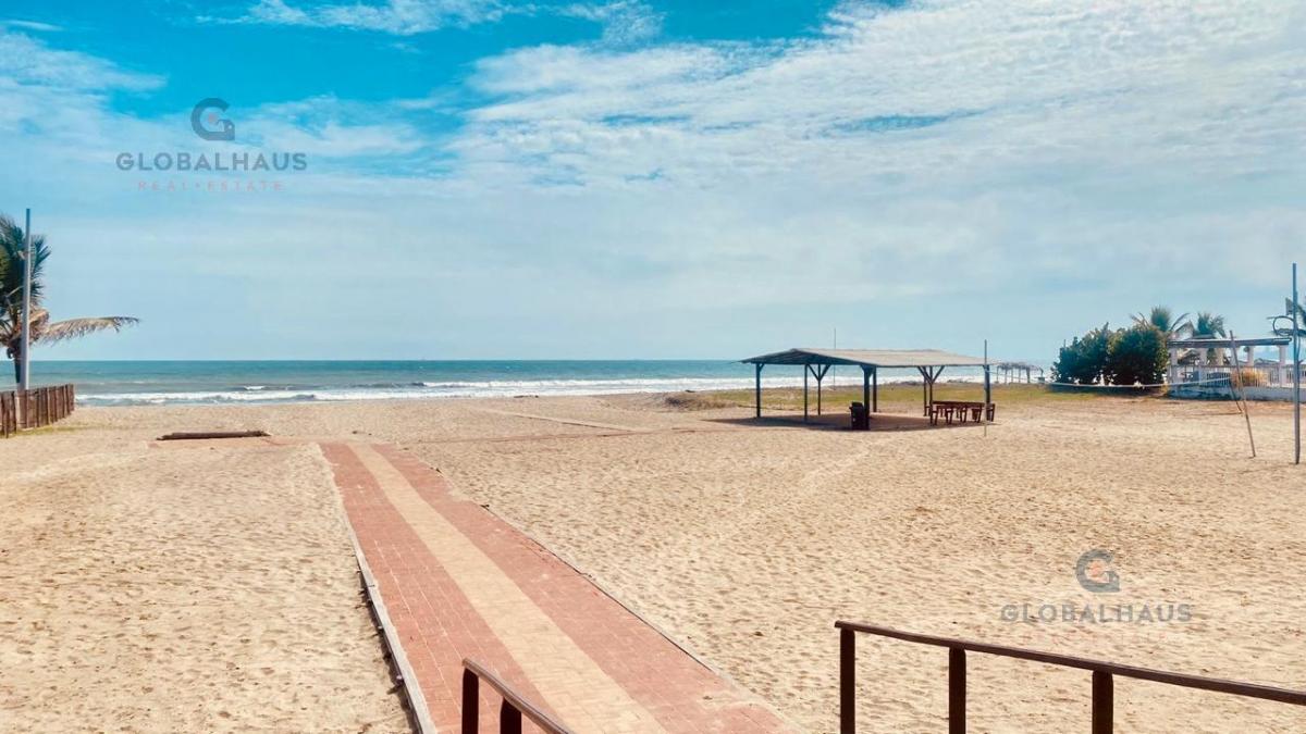 Venta de Casa Amoblada en Urb. Altamar II, Al Pie del Mar, 3 Habitaciones Z. R. Guayas — imagen 9