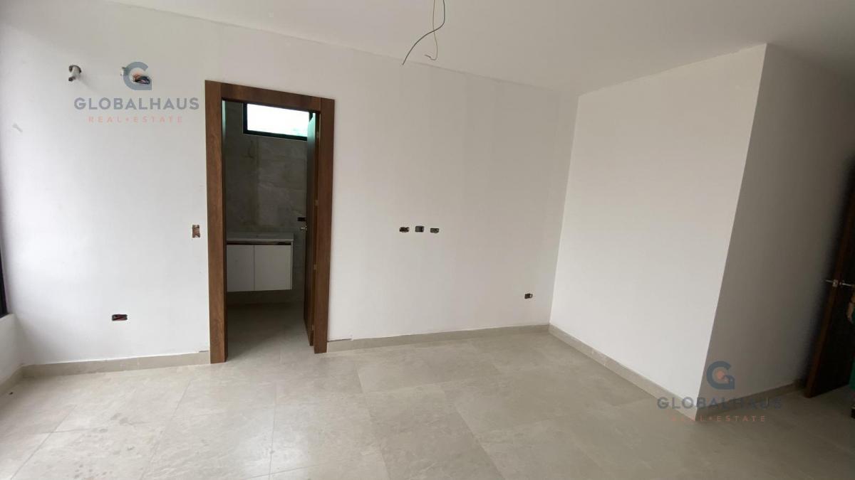 Venta de Casa por Estrenar en Los Ceibos, Urb. Las Cumbres V. B. Guayas — imagen 8