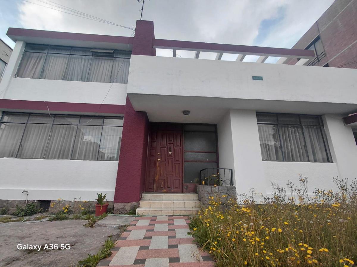 Casa y Terreno Ideal Para Proyecto Inmobiliario — imagen 9