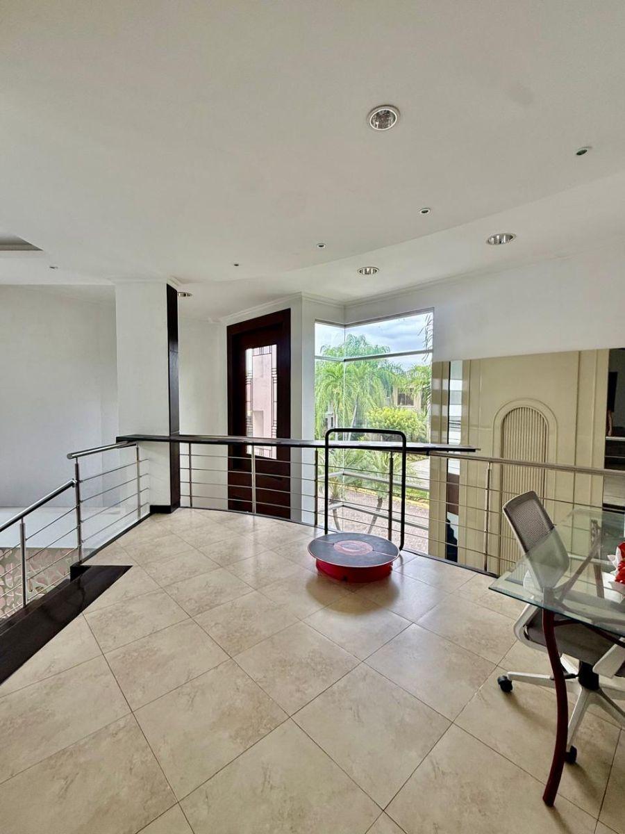 ¡Casa en Venta en Samborondón, Cerca de Los Mejores Colegios de La Zona!, Guayas — imagen 10