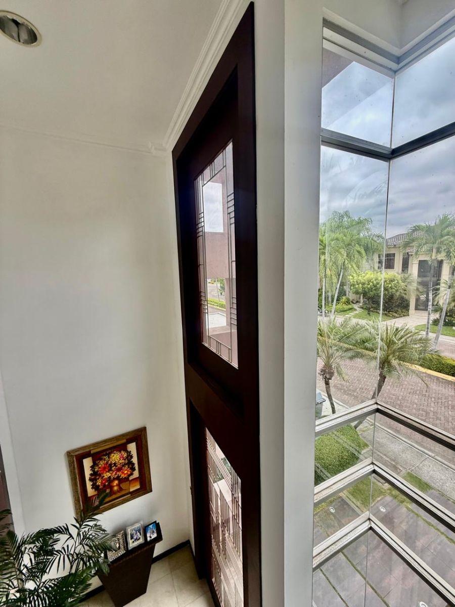¡Casa en Venta en Samborondón, Cerca de Los Mejores Colegios de La Zona!, Guayas — imagen 6