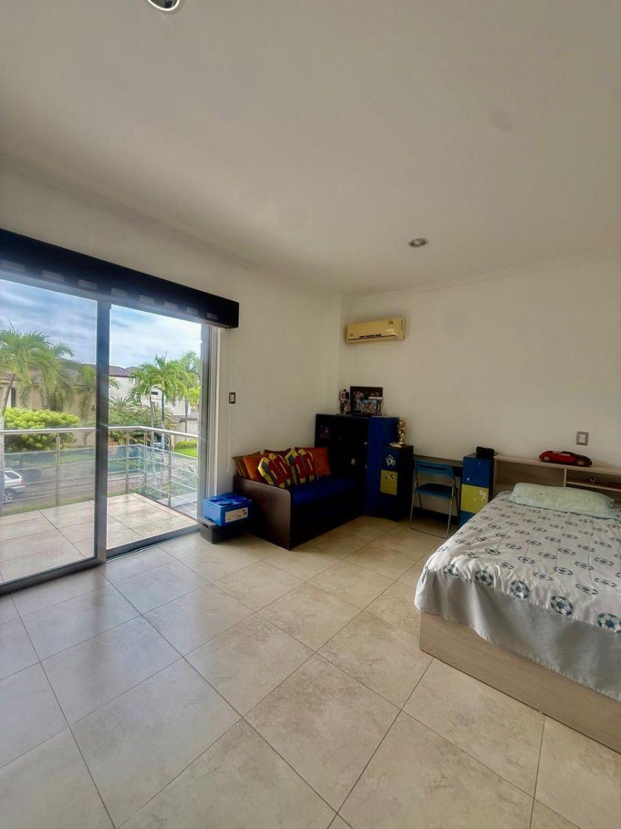 ¡Casa en Venta en Samborondón, Cerca de Los Mejores Colegios de La Zona!, Guayas — imagen 3