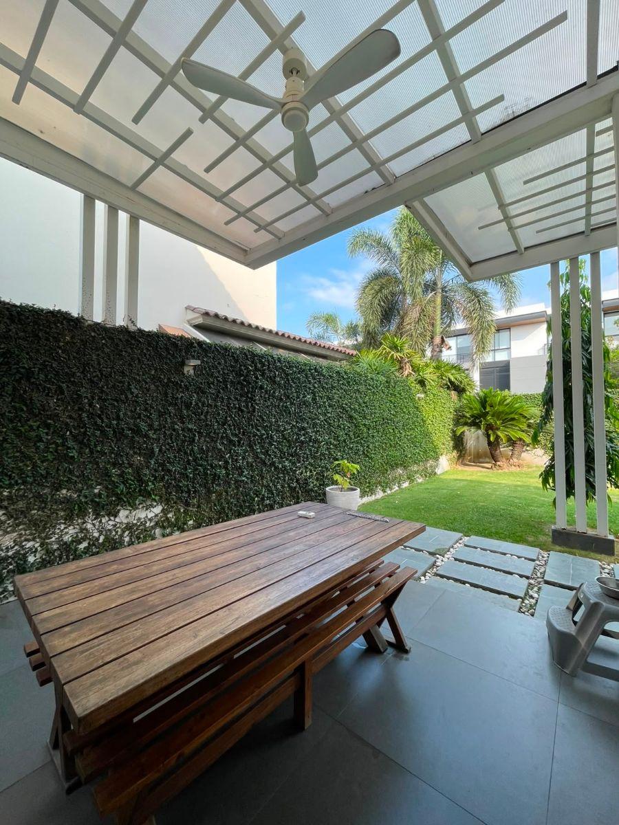 Exclusiva Casa Esquinera con Amplio Patio en Venta en Isla Mocoli (Arrecife), Guayas — imagen 6