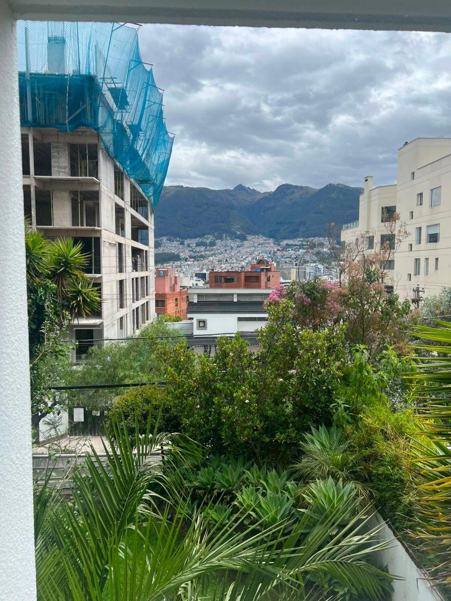 Vendo Lindo Departamento Calle Gonnesiat, Sector González Suárez, Jardín. 276 m Más 96 m Jardin — imagen 8