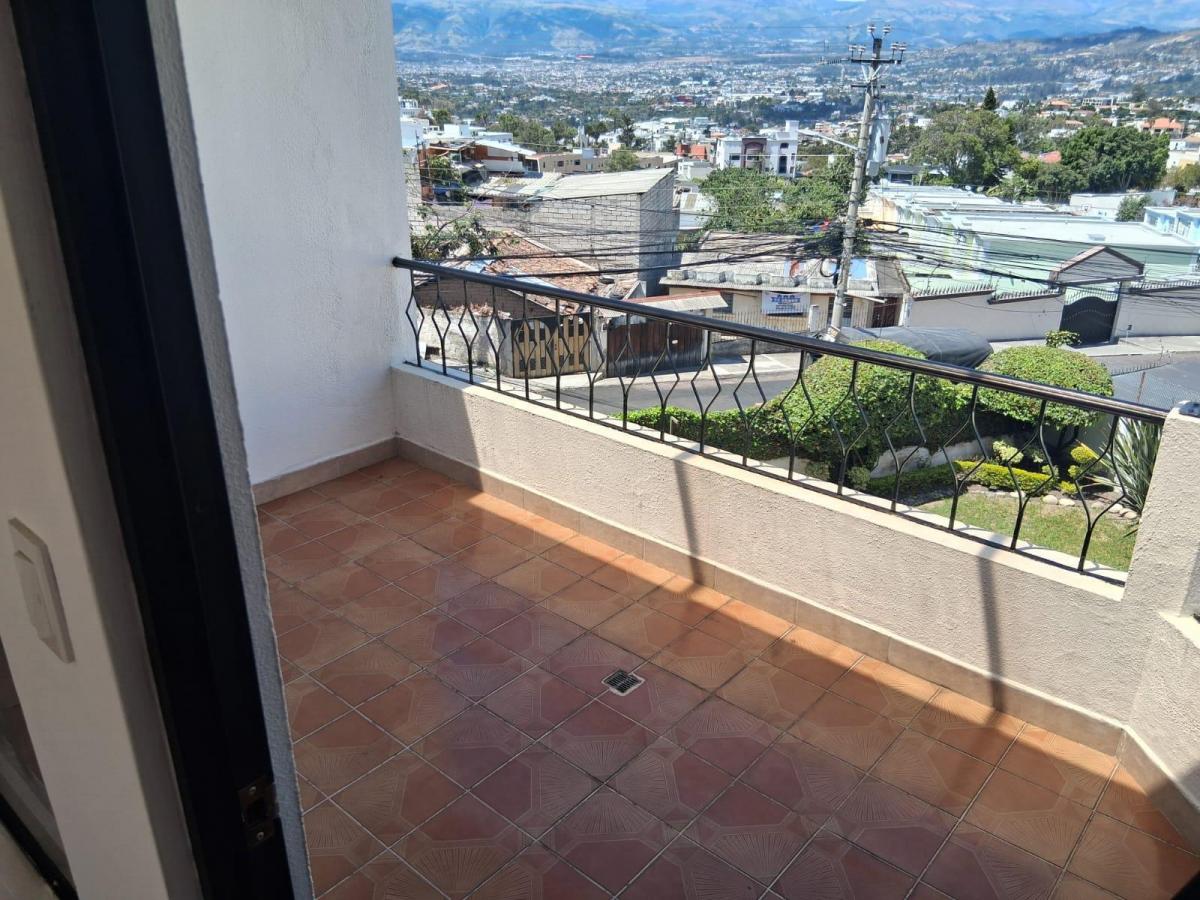 Casa en Cumbayá — imagen 10