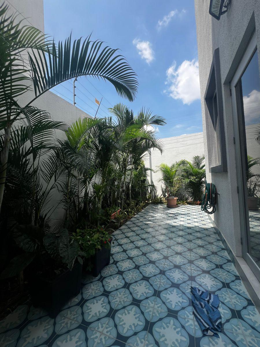 En Venta Departamento Planta Baja y Patio en Urb. Belice - Km. 3.5 Samborondon, 130 m², Guayas — imagen 3