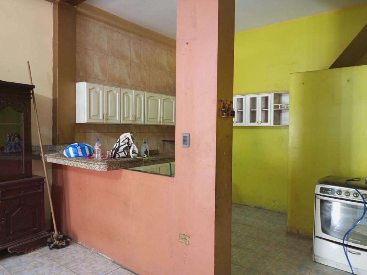Casa en Venta, Ubicada en El Centro de Manta, Calle 7 Av 16, Manabí — imagen 10
