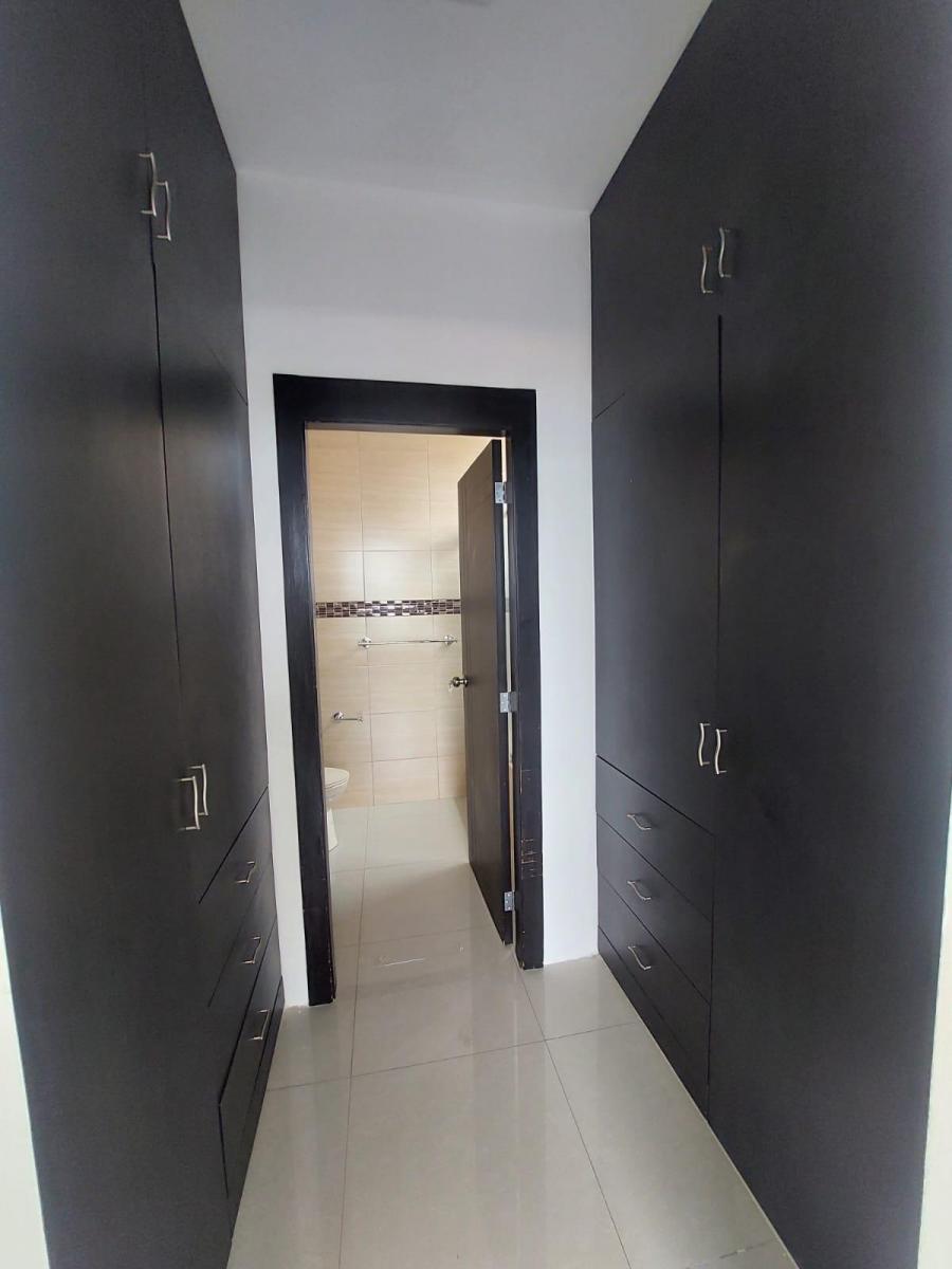 Venta Departamento con Patio en "Las Cumbres" Amoblado, Guayas — imagen 5