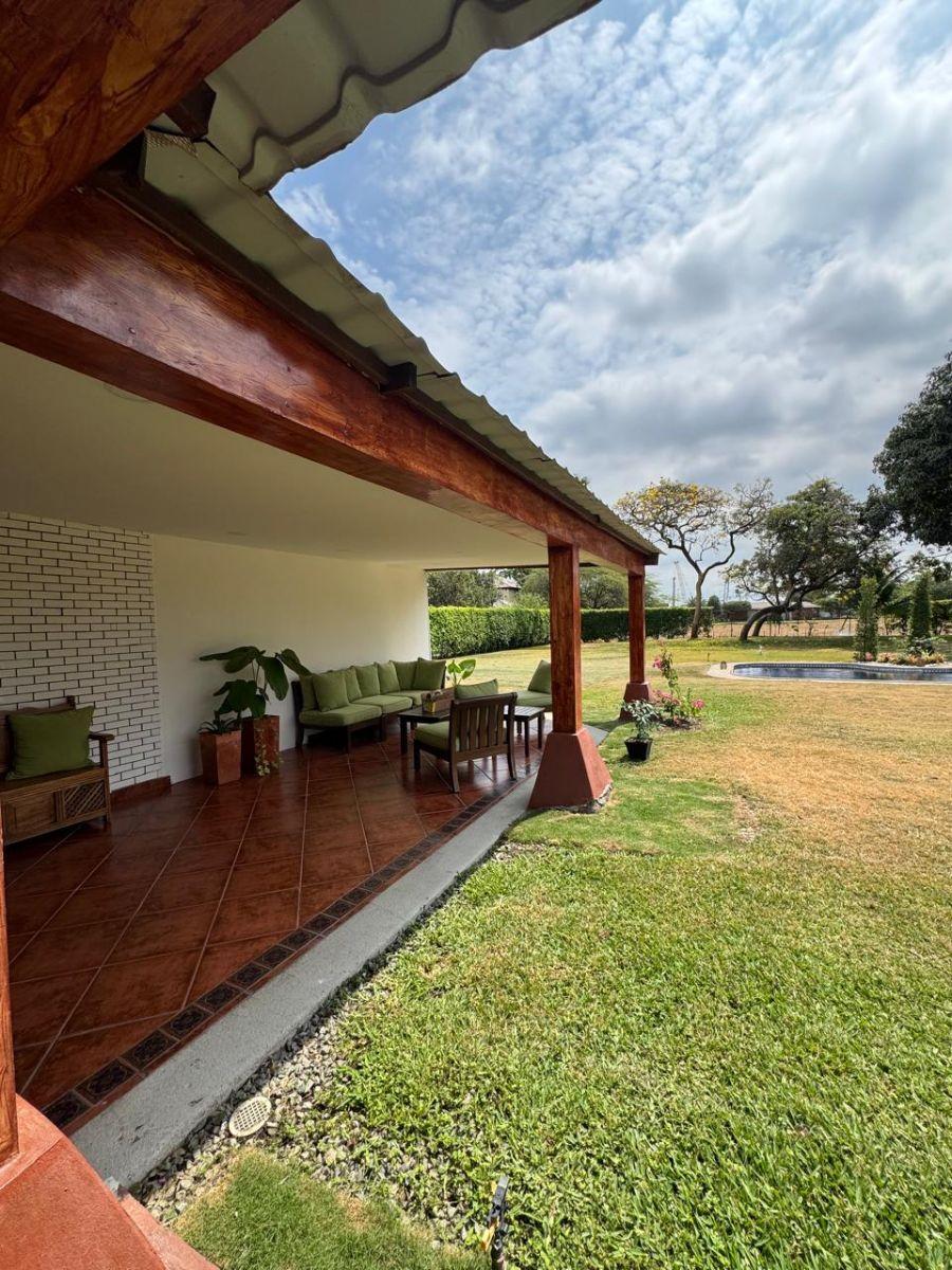 El Cortijo Villa con 2300 m Const 450, Guayas — imagen 6
