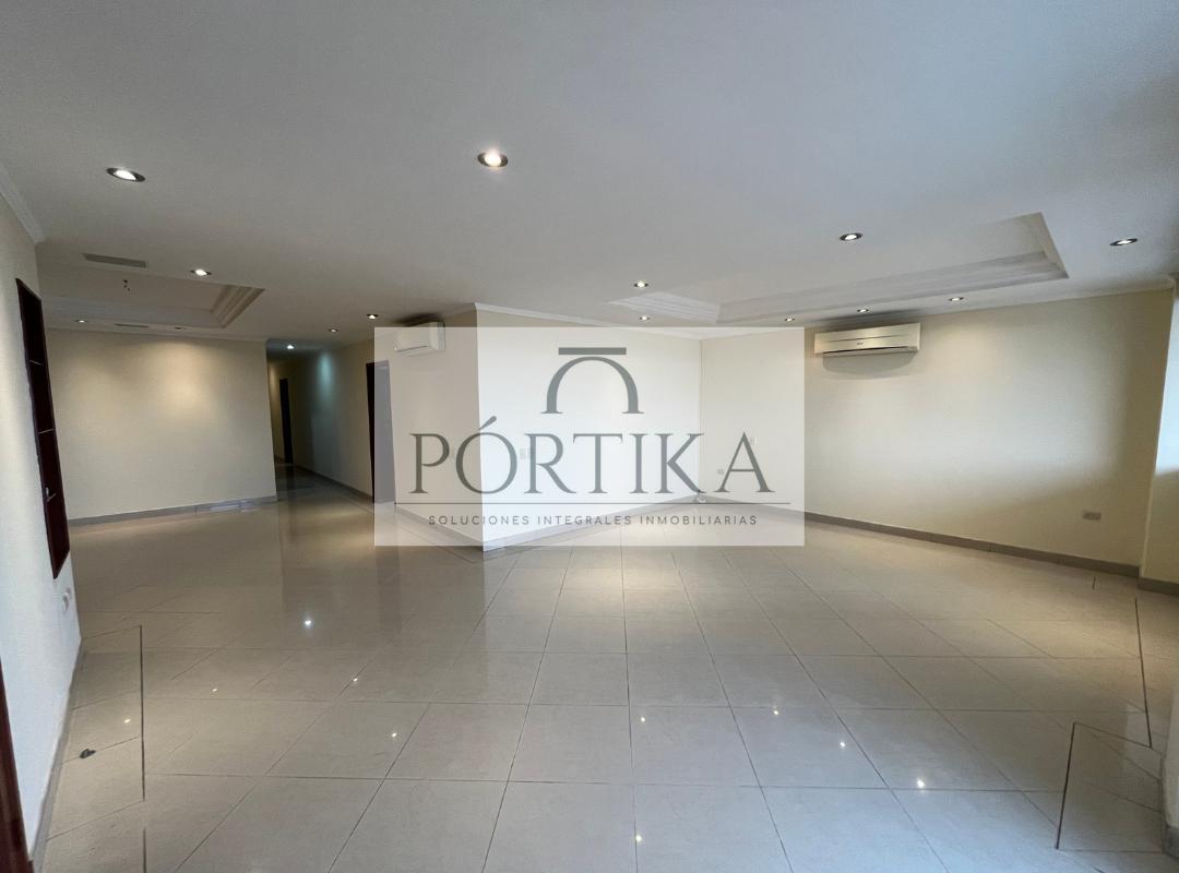Venta Departamento 3 Dorm. - El Portón - Lomas Urdesa, Guayas — imagen 10